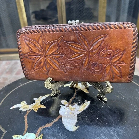 Vintage Tooled Leather Wallet Genuine Calf Kiss Lock Brown 7.5x3.75 - Picture 1 of 11